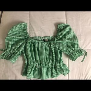 H&M NWT cropped green gingham top
